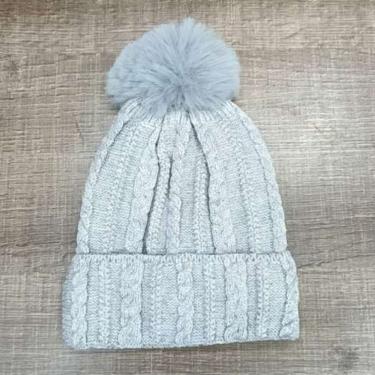 Imagem de Gorro Infantil OEM Touca Lisa com 1 Pompom em 100% Lã Acrílica Forrada em Pelúcia 16cm X 19 e 5cm Menino e Menina