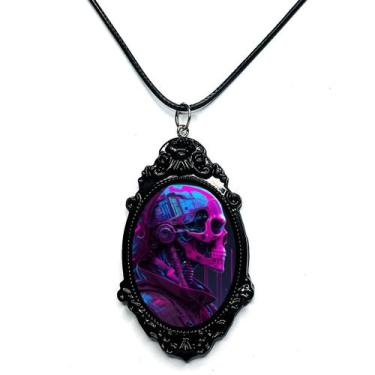 Imagem de Eleve sua moda ao futuro com o colar camafeu cyberpunk de caveira - RE