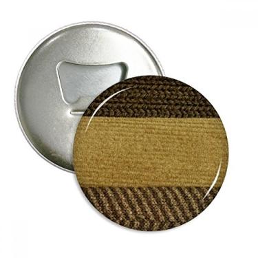 Imagem de Abridor de garrafas abstrato marrom de linho com barra tripla e emblema multifuncional