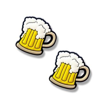 Imagem de TCHARIRY Berloques de sapato de cerveja - Pingentes divertidos de decoração com tema de bebida presente para meninos, crianças, adolescentes e adultos - Conjunto de 2, One Size, Plástico, Sem Pedra