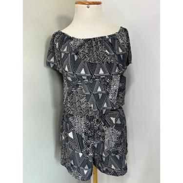 Imagem de Macaquinho Macacão Ciganinha Ombro a Ombro Estampados Liganete Modelo 