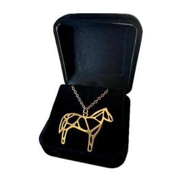 Imagem de corrente de aço inox com pingente de cavalo inteiro banhado em ouro 18k dourado