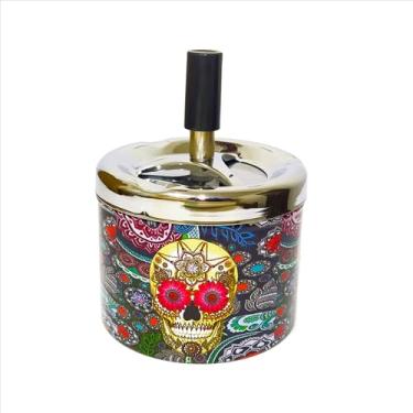 Imagem de Cinzeiro Metal C/Tampa Anti-Cheiro Giratória Redondo À Prova De Vento 9x7,5cm Fechado Automático Estampas Caveiras Mexicanas Premium (Golden Skull)