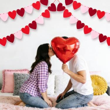 Imagem de Pacote com 40 decorações de guirlanda de coração para o Dia dos Namorados - Banner de corações de feltro, não é necessário fazer você mesmo para festas, casamentos, salas de aula e decorações