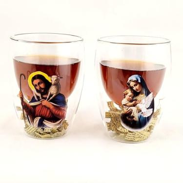 Imagem de OKEA Conjunto de canecas de vidro de parede dupla cristã de 250 ml – Bom Pastor e Madonna com criança segurando pomba – Pergaminho das Escrituras para dentro – Conjunto de presente com 2