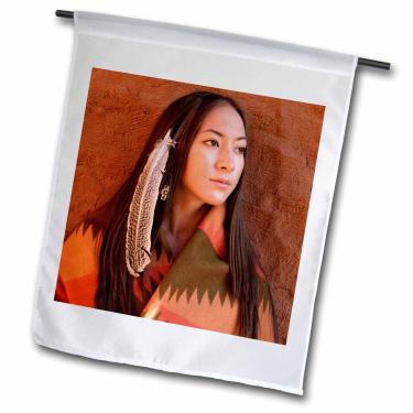 Imagem de 3dRose fl_92706_1 Bandeira de jardim de Julien Mcroberts, mulher nativa americana US32 Jmr0634 Julien Mcroberts, 30 x 45 cm