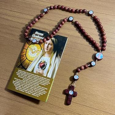 Imagem de Terço Nossa Senhora de Fátima 40 cm, Contas de Madeira Marrom, com Cartão de Oração