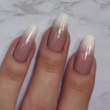Imagem de Pregos de pressão médio longo caixão ombré nude branco com cola falsa com design de glitter, cobertura completa, bastão falso artificial em unhas de acrílico para mulheres, 24 peças