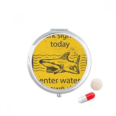 Imagem de Shark Enter Water at Own Risk Pill Case Pocket Medicine Storage Box Dispenser Recipiente