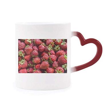 Imagem de Caneca Fresh Strawberry Red Fruits com imagem sensível ao calor, caneca de grés que muda de cor vermelha