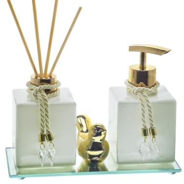 Imagem de Kit Lavabo Luxo com Aromatizador e Saboneteira, Bandeja Espelhada Dourada, Vidros Decorativos e Varetas Difusoras – Presente Sofisticado para Banheiro e Decoração