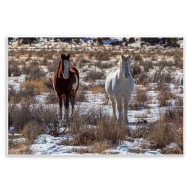 Imagem de Stupell Industries "Par de cavalos arcos na neve", arte de placa de parede, 48 x 33