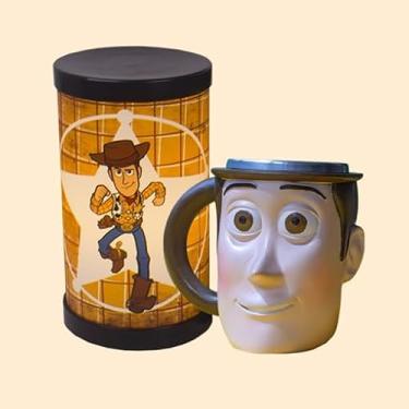 Imagem de Luminária e Caneca com temática de filme de animação