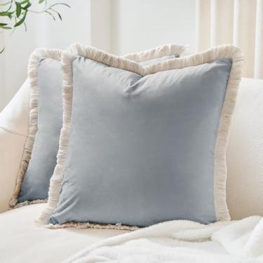 Imagem de MONDAY MOOSE Capas de almofada decorativas, conjunto de 2 designs modernos de borla de franja de veludo macio, misture e combine para decoração de casa, almofadas não incluídas (azul pó, 45,7 x 45,7