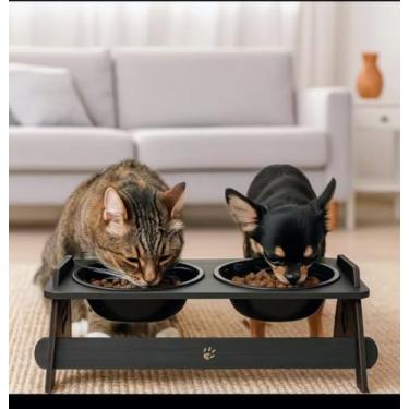 Imagem de Comedouro Elevado Dupla para Cães e Gatos, Base em Madeira, Tigelas Pretas, Design Moderno, Conforto e Praticidade Para Seu Pet