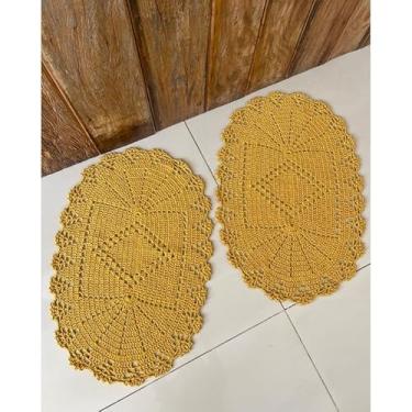 Imagem de Kit 2 Tapetes Oval Losango 70 x 45cm Crochê Artesanal (Mostarda)