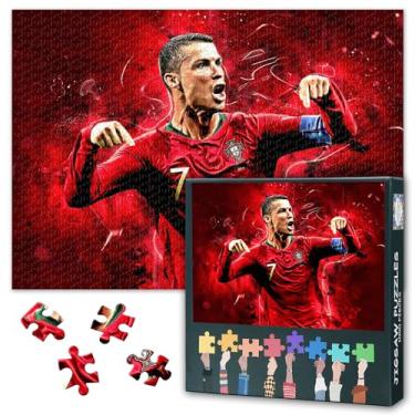 Imagem de Quebra-cabeça premium Cristiano Ronaldo 1000 peças: arte lendária do legado do futebol, exibição de parede inspiradora com tema esportivo para fãs e colecionadores obstinados, lembranças de papel