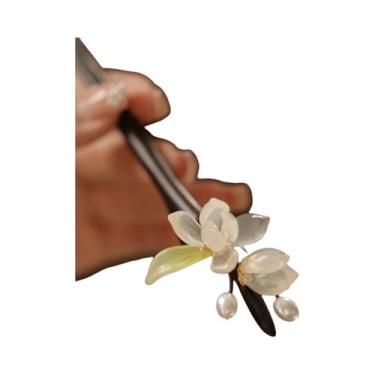 Imagem de Grampo De Cabelo Magnolia De Vidro Transparente Com Franjas De Madeira