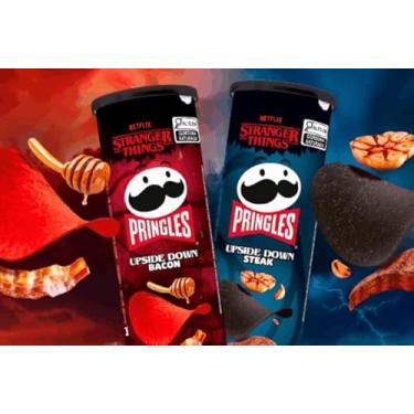 Imagem de Batata Pringles Edição Netflix Strangr Steak - Kit com 2 unidades - Upside Down Bacon (bacon caramelizado) e Upside Down Steak (carne defumada com alho) - Embalagem colecionável