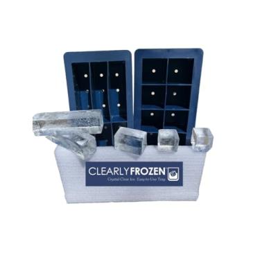 Imagem de ClearlyFrozen Bandeja de gelo transparente de alta capacidade com moldes para dez cubos de gelo artesanais cristalinos de 5 cm e seis lanças de gelo Collins de 3,3 x 3,3 x 12,7 cm.