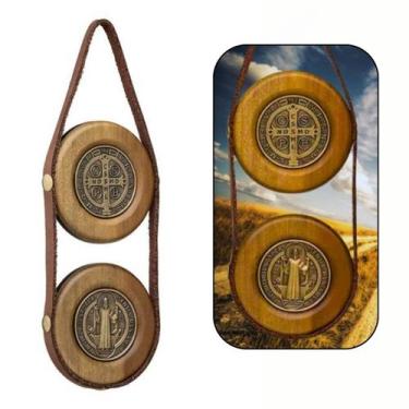Imagem de Adorno Escapulário de Porta Medalha de São Bento Madeira - FORNECEDOR 