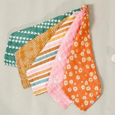 Imagem de Conjunto de 5 Toalhas de Musselina para Bebê - Algodão Macio e Absorve