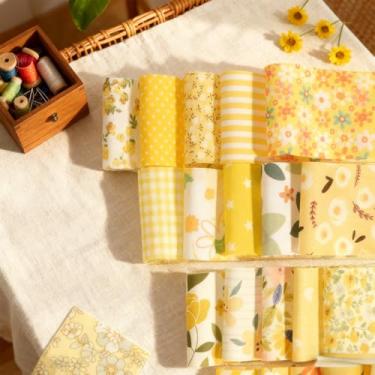 Imagem de 40 peças de tecido quadrados de algodão, materiais de costura com padrão floral amarelo para projetos de bricolage e materiais de artesanato