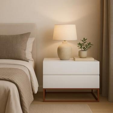 Imagem de Mesa de Cabeceira Retrô Alto Padrão – com 2 Gavetas e Base de Cobre, Móvel de Quarto para Armazenamento e Decoração(Branco)