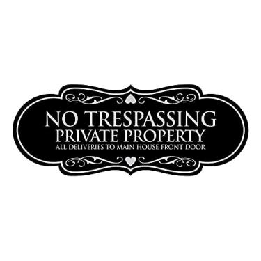 Imagem de Signs ByLITA Placa de designer sem invasão de propriedade privada Todas as entregas para a casa principal placa de porta da frente (preto/prata) - Grande