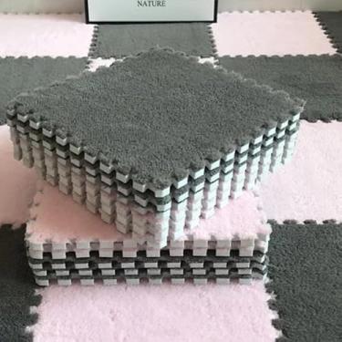 Imagem de Tapete EVA de Pelúcia Anti Derrapante, Tatame Tapete Eva Pelúcia Bebê Infantil (Rosa e Cinza)