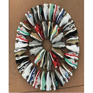 Imagem de Circle of Sneakers 7.5 X 9.25 College ruled Notebook