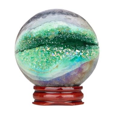 Imagem de Rockcloud Esfera de cristal de quartzo verde revestida de titânio com suporte de madeira, esfera geodo de cristal de rocha natural para decoração de casa de adivinhação, 51-60 mm