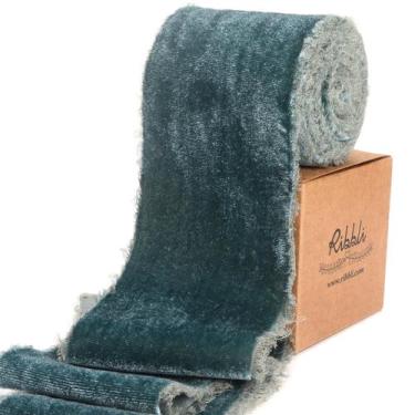 Imagem de Fita decorativa Ribbli Dusty Green Velvet 7,5 cm 2,7 mm