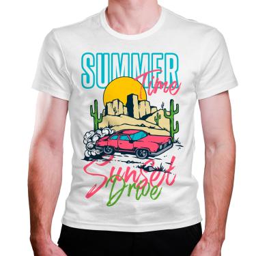 Imagem de Camiseta masculina branca Carro Muscle Deserto Arte Summer Time Sunset Drive