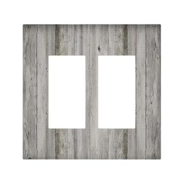 Imagem de Nadoabtm Capas decorativas de casa de fazenda rústica cinza porta de celeiro madeira 2 gangues dupla GFCI Rocker painéis elétricos de parede placa de cobertura para decoração de cabine de quarto