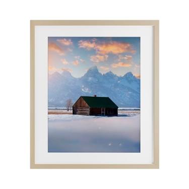 Imagem de Stupell Industries "Cabin In The Snowy Tetons", Impressão emoldurada sob vidro, marrom, 13 x 16