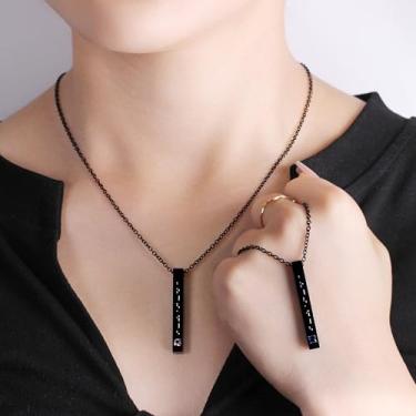 Imagem de Colares de casal de aço inoxidável His Queen Her King | Pingente retangular com coroa e incrustação de zircônia | Pedras de zircão rosa e azul | Conjunto de joias românticas para casais YA3870, Medium