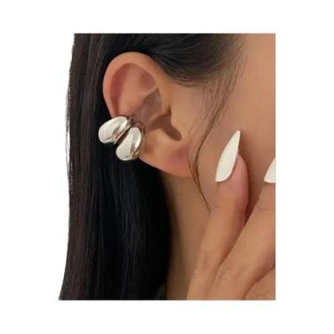 Imagem de Brinco De Pressão Feminino Moderno Em Metal Dourado Em Formato De C Co