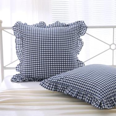 Imagem de K MASANIJI Pacote com 2 capas de almofada xadrez azul marinho branco com babados euro guingão, 100% algodão lavado, fronhas decorativas para cama/sofá, fecho de zíper - 55 x 56 cm