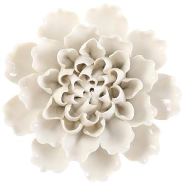 Imagem de ALYCASO Decoração de parede de flor de cerâmica arte 3D artesanal escultura de flores presentes modernos para sala de estar corredor quarto sala de jantar ao ar livre branco K9 15 cm