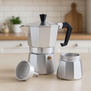 Imagem de Cafeteira Italiana Manual Espresso Yeet Moka 3 Xícaras Alumínio 150 ml 110V