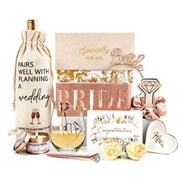 Imagem de NOVITAR Presentes de noivado para mulheres - Bride To Be Newly Engaged Gifts For Her, Bridal Shower Gifts, Fiancée Future Mrs Box Set, Cesta de presentes de casamento, ideia de presentes de festa de
