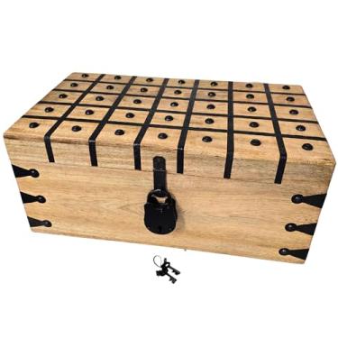 Imagem de Aiden Asher Baú de tesouro pirata feito à mão - Caixa de armazenamento de madeira com fechadura de ferro e chave de esqueleto - Joia decorativa rústica, brinquedo, geocache ou baú de lembrança (3GG