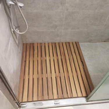 Imagem de Tapete de banho de madeira teca impermeável premium - Tapete de chuveiro antiderrapante durável para pisos de banheiro, uso interno/externo, design retangular elegante - ideal para chuveiros e áreas