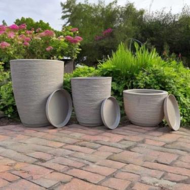 Imagem de Kit 3 Vasos em Polietileno Escovado - Vasos Decorativos para Plantas com 3 Tamanhos e Pratos(Bege)