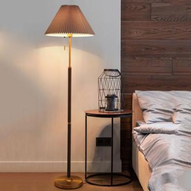 Imagem de Luminária de chão vintage industrial com cúpula plissada cinza, base em latão e madeira, interruptor de cordão, design clássico para sala de estar/quarto, lâmpada E27 (157 cm de altura)