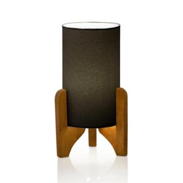 Imagem de Abajur de Mesa Vitória em Tecido Preto e Pés de Madeira Maciça de Eucalipto