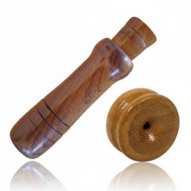 Imagem de O Par Perfeito Apito De Marreca E Apito Profissional Marreca