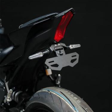 Imagem de Para YZF R7 Tail Tidy License Plate Holder Fender Eliminator Kits serve para YAMAHA YZF-R7 MT-07 FZ-07 2021-2024, suporte de placa de licença traseira com luzes e furos de montagem de seta (preto)
