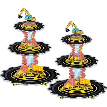 Imagem de 2 pacotes de decorações de aniversário de construção, lembrancinhas de artigos de festa: suporte de bolo com tema de veículos de construção e construção de 3 níveis com topo de caminhão, suporte de